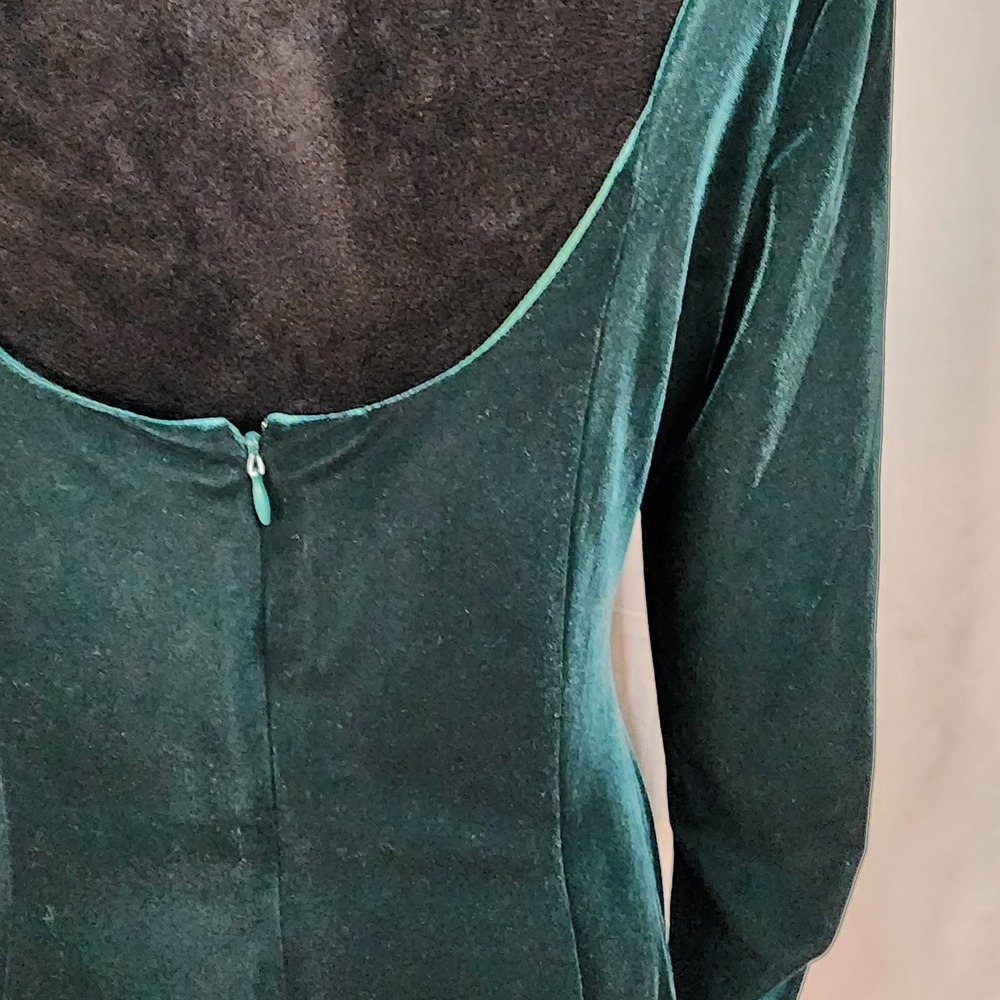 New! VINCE CAMUTO Size 14 Green Velvet Drape Ruched Knee Length Cocktail Dress - Picture 10 of 13